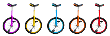 Een fatbike met brede banden geparkeerd buiten op een onverhard pad